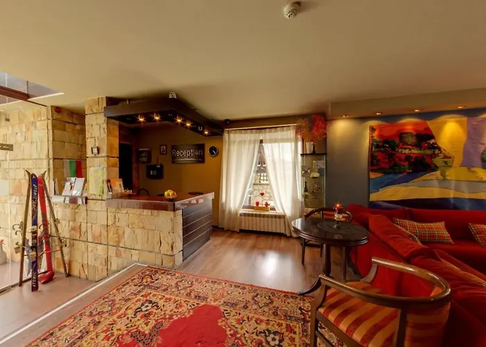 Famil - Adults Only 반스코