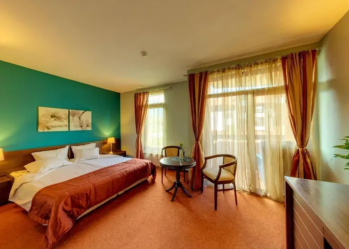 Famil - Adults Only 3*